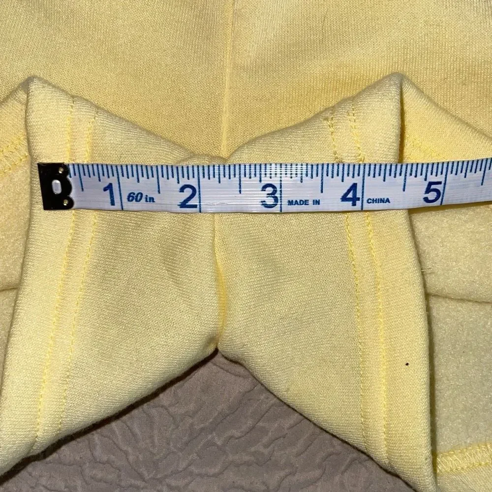 Love Streak Pull On Sweat-pant Material Shorts Embroidered Pale Yellow Size Larg - Picture 7 of 7